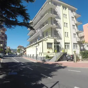 residence-san-francisco.hotelitalianriviera.com/