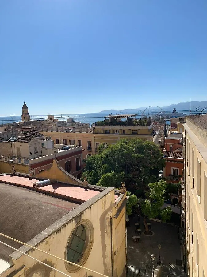 Altrove Acomodação com café da manhã Cagliari